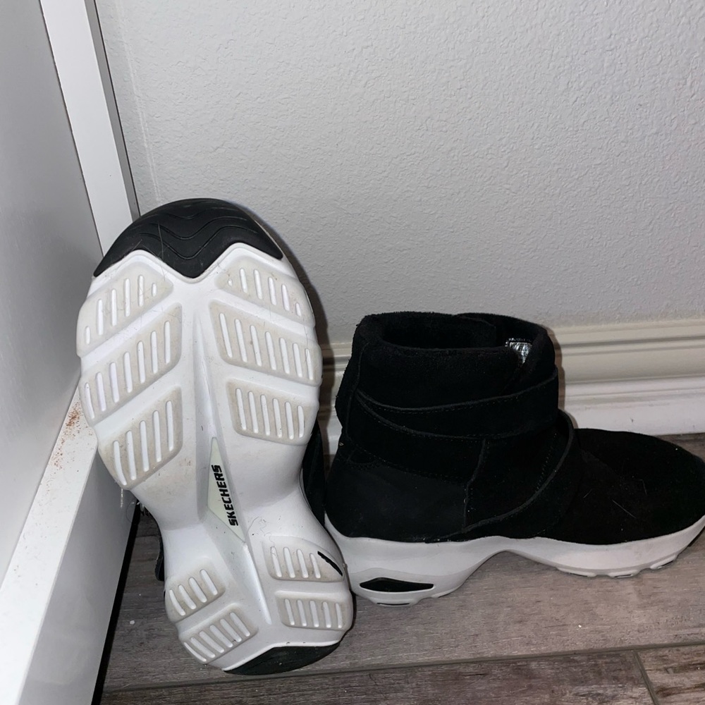 Sketchers boots